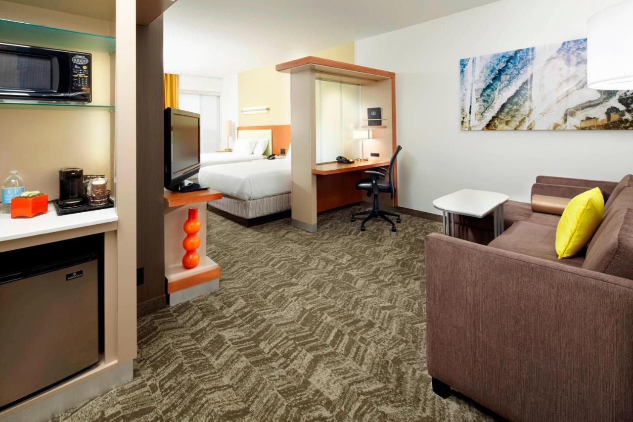Springhill By Marriott Chicago Waukegan/gurnee Hotel