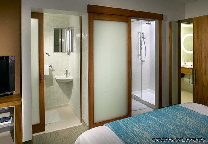 Springhill By Marriott Chicago Waukegan/gurnee