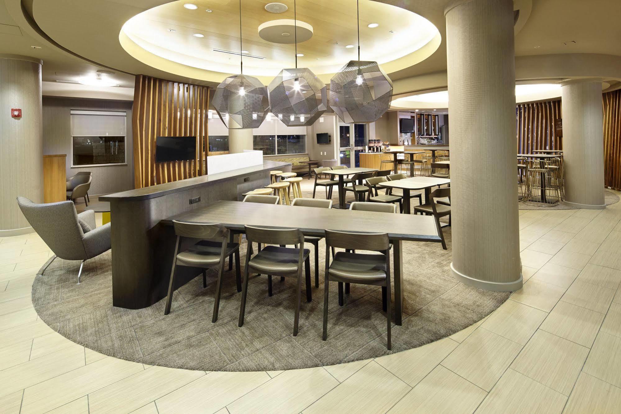 Springhill By Marriott Chicago Waukegan/gurnee Hotel Waukegan